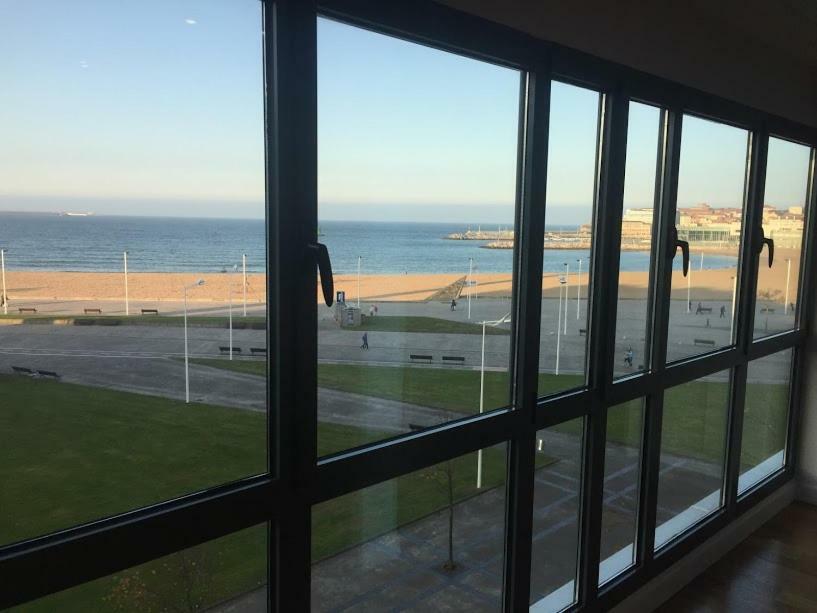 Primera Linea Playa+Parking Gratis Gijon Ngoại thất bức ảnh